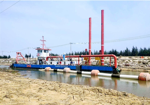 俄羅斯首都一莫斯科附近·原始森林 水下資源開(kāi)采工程